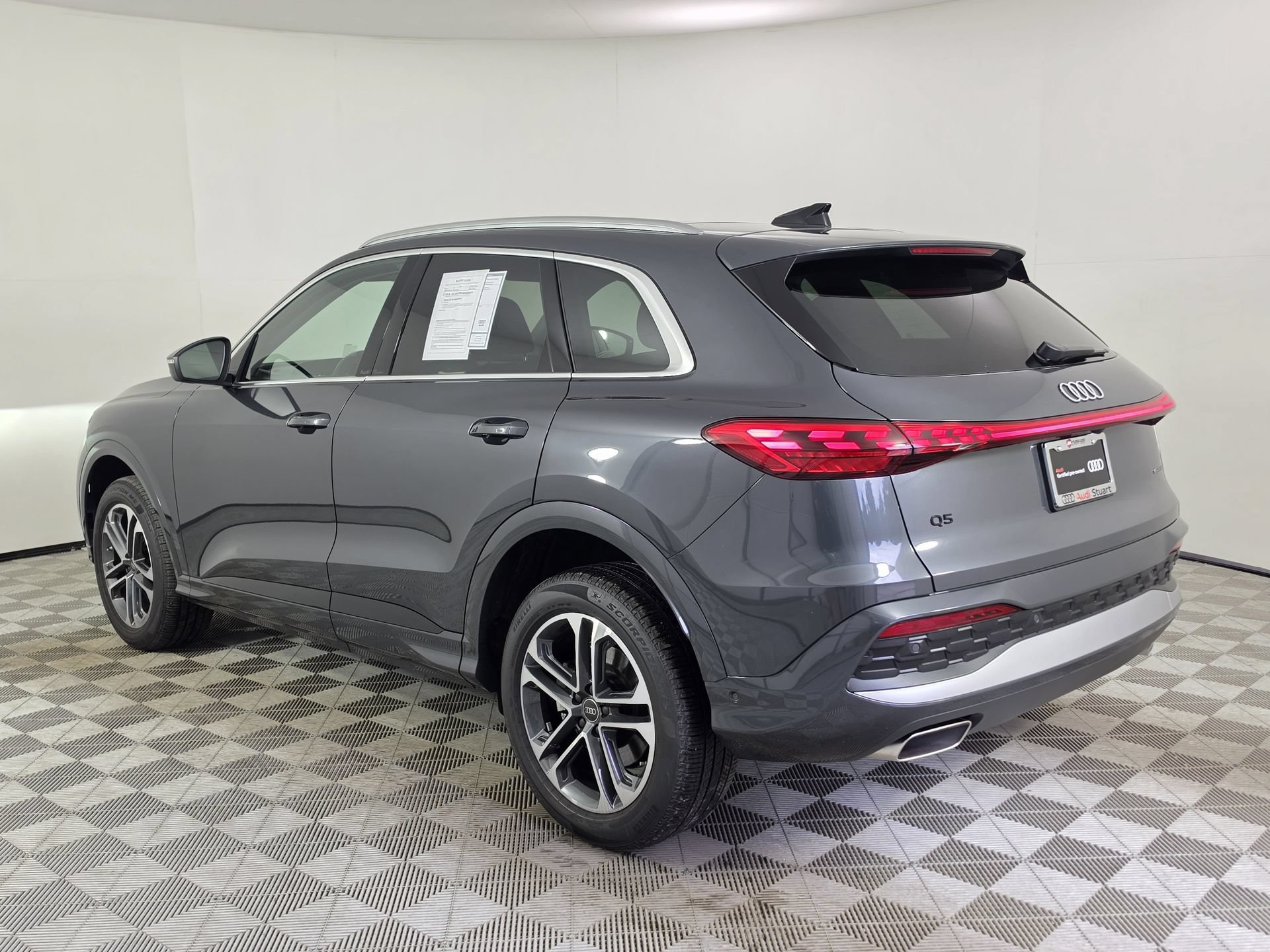 Used 2025 Audi Q5 Premium w/ Convenience Package AWD/4WD image 38
