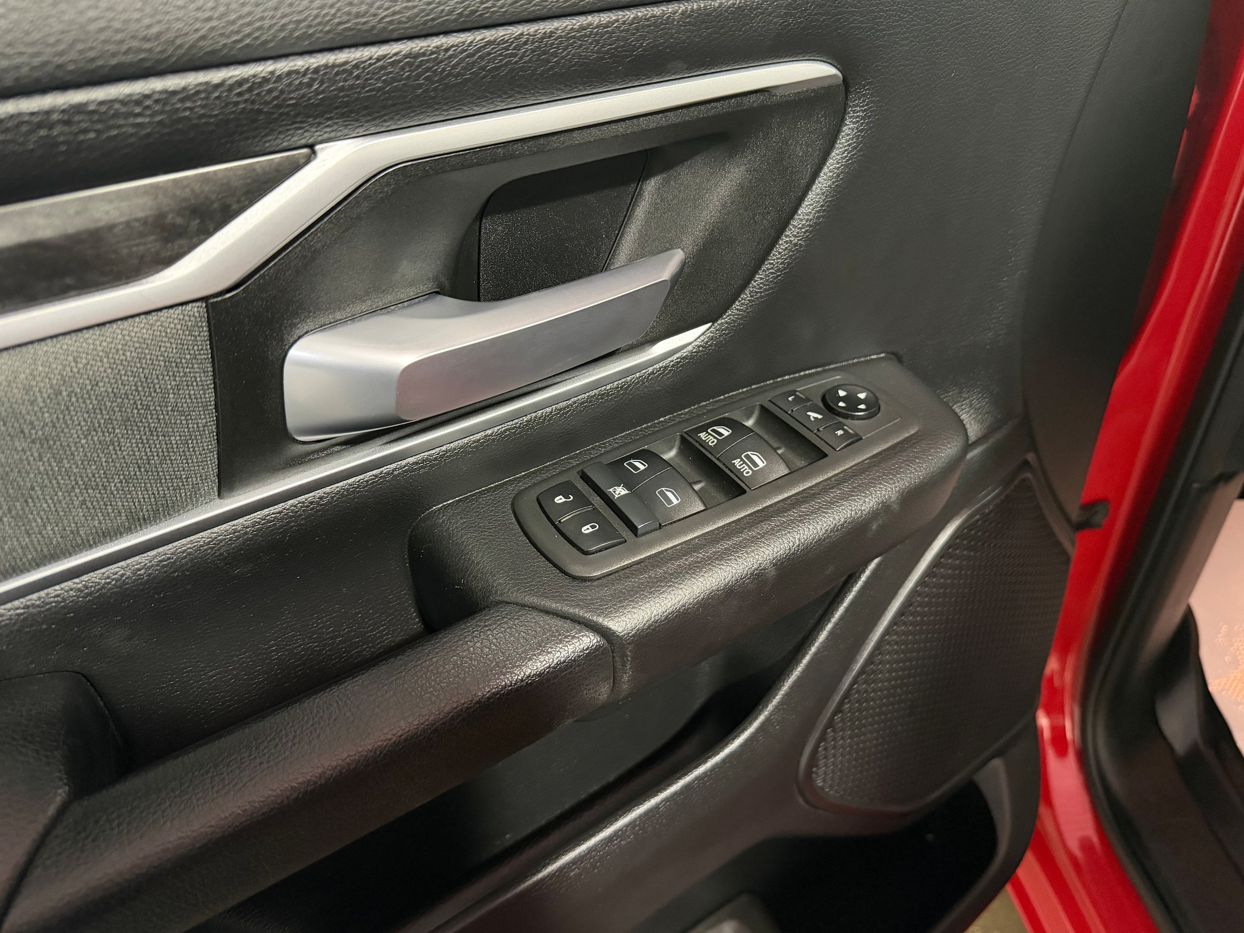 Used 2021 RAM 1500 Big Horn AWD/4WD image 11