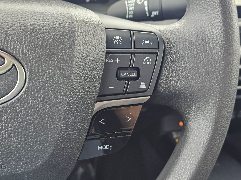 Used 2025 Toyota Camry LE FWD image 28