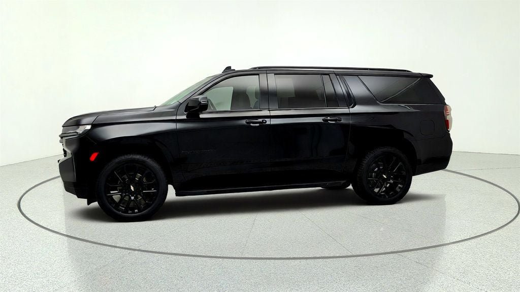 Used 2022 Chevrolet Suburban RST w/ Luxury Package AWD/4WD image 8