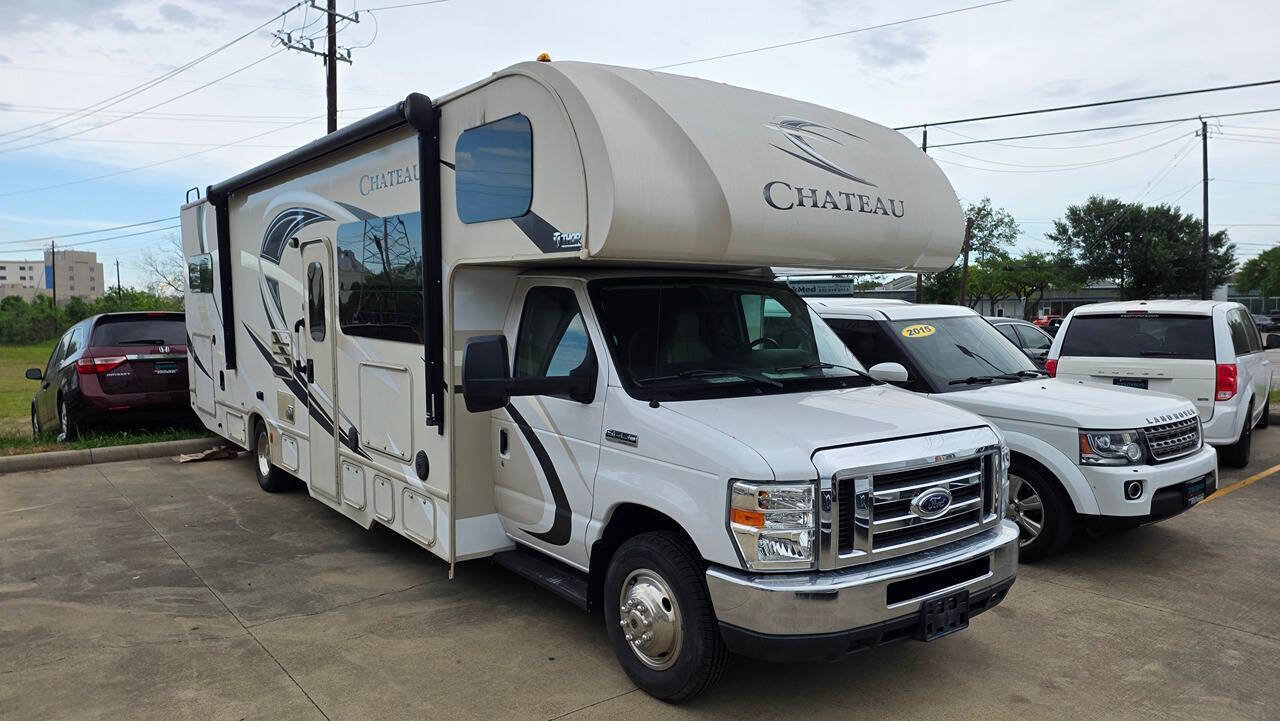 Used 2017 Ford E-450 and Econoline 450 Super Duty w/ Motorhome Prep Package RWD image 2