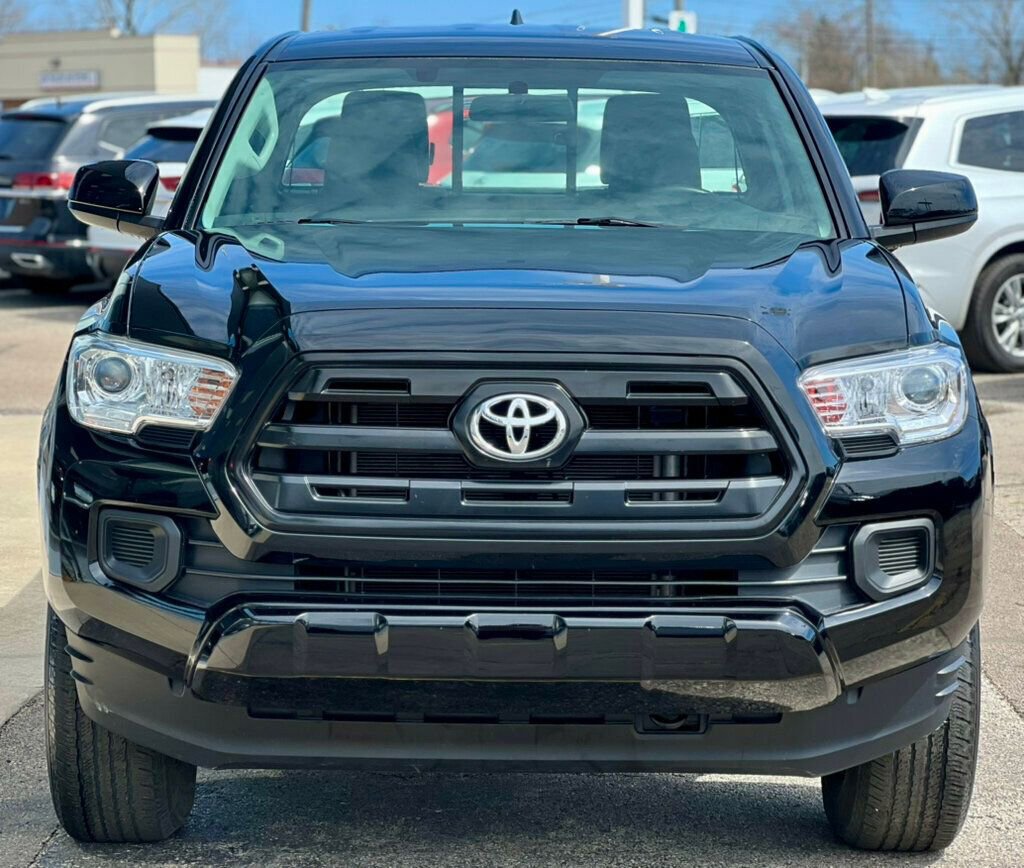 Used 2016 Toyota Tacoma SR image 29