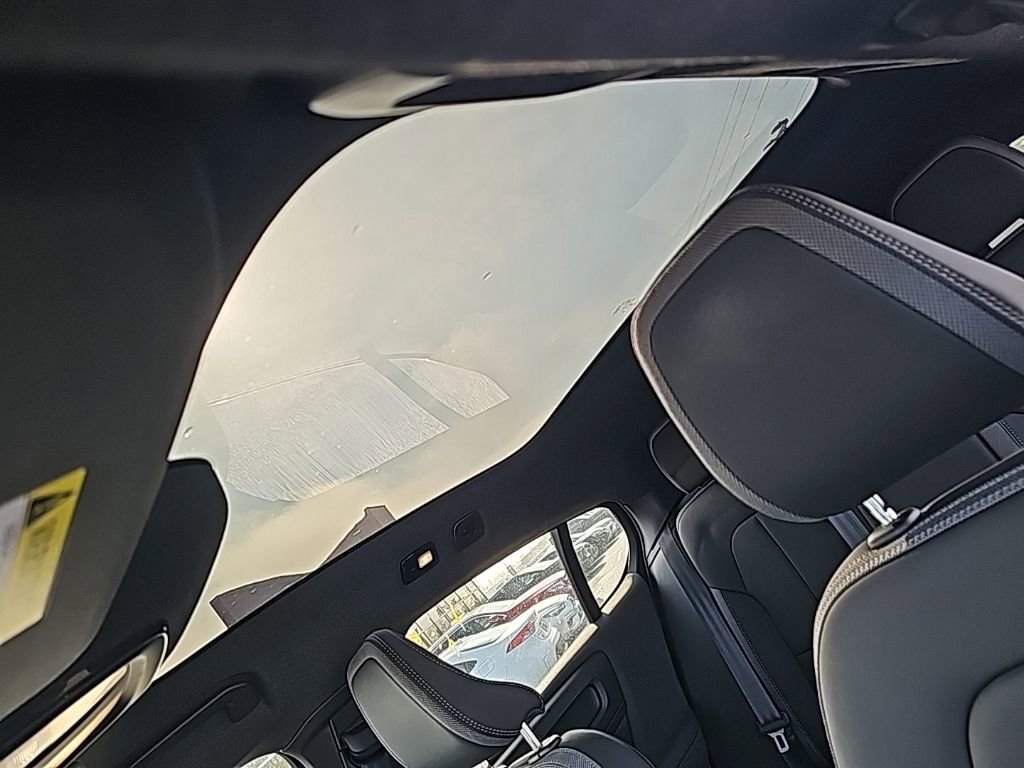 Used 2023 Volvo C40 Recharge Core image 10