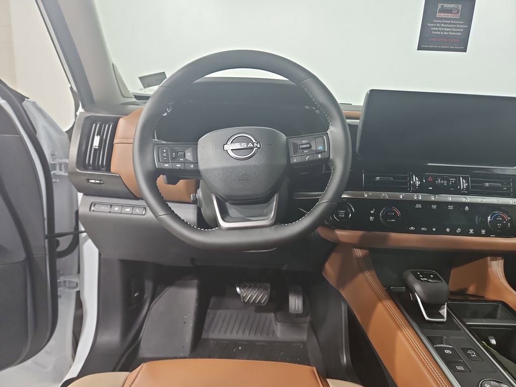 New 2026 Nissan Pathfinder Platinum w/ Cargo Package AWD/4WD image 13