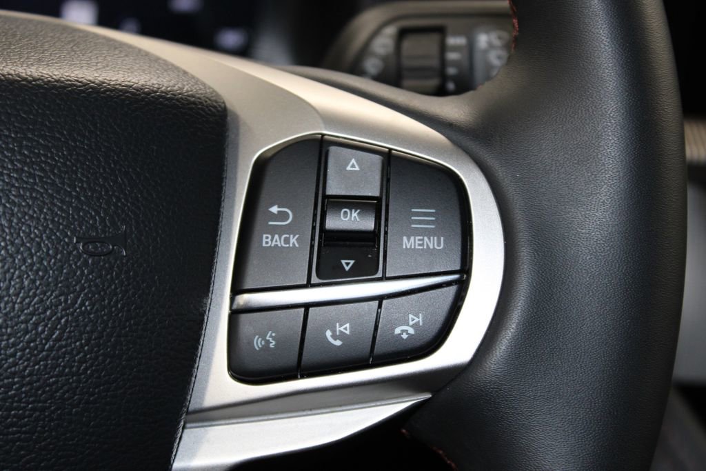 Used 2025 Ford Explorer Active image 39