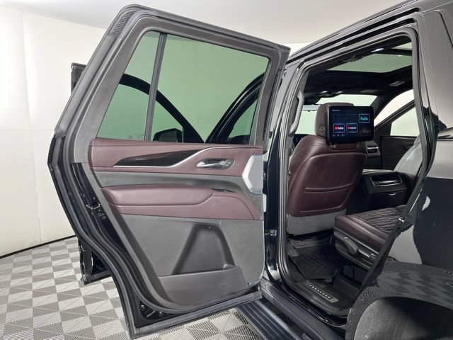 Used 2022 Cadillac Escalade Sport Platinum w/ LPO, ONYX Package AWD/4WD image 43