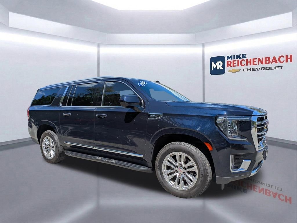 Used 2023 GMC Yukon XL SLT AWD/4WD image 2