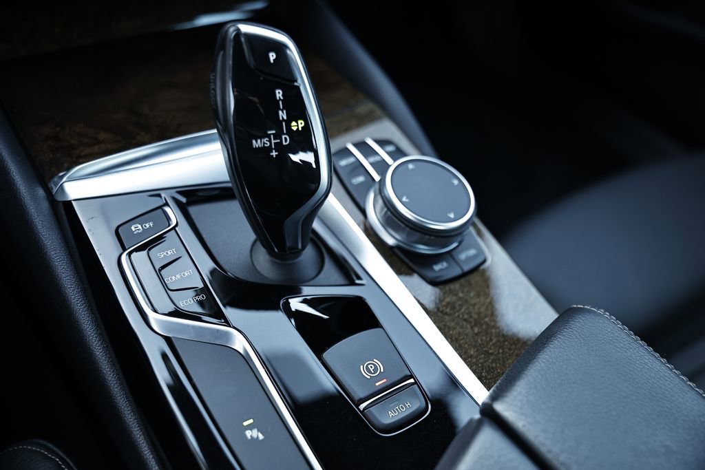 Used 2020 BMW 540i xDrive w/ Premium Package image 38