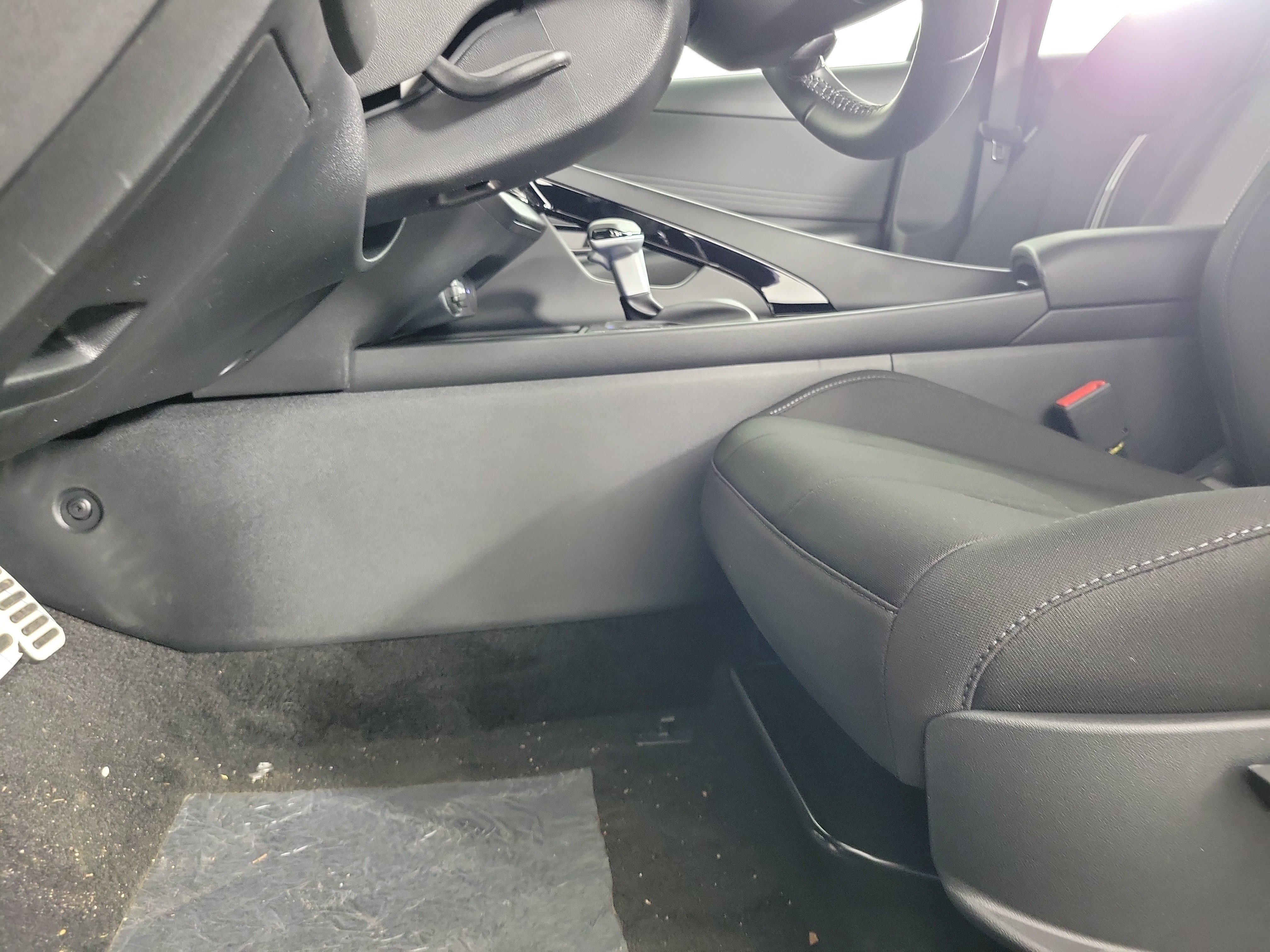 New 2026 Hyundai Elantra SEL FWD image 28