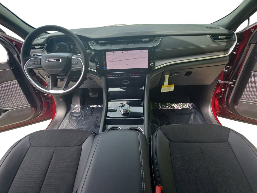 New 2026 Jeep Grand Cherokee Altitude AWD/4WD image 38
