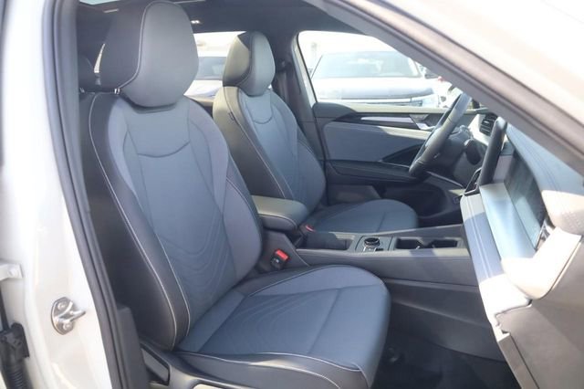 New 2026 Volkswagen Tiguan SE R-Line image 19