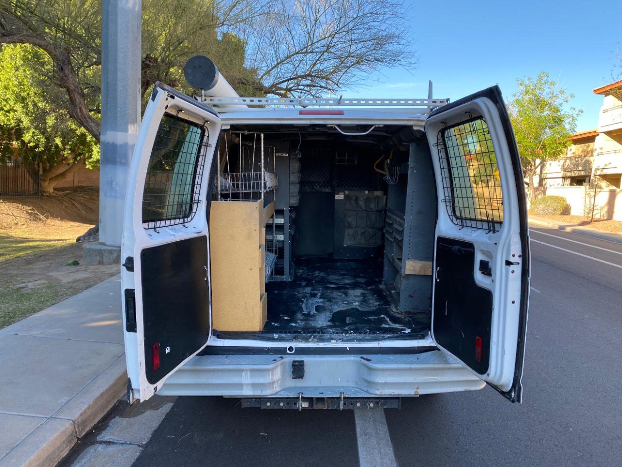 Used 2010 Ford E-250 and Econoline 250 image 8