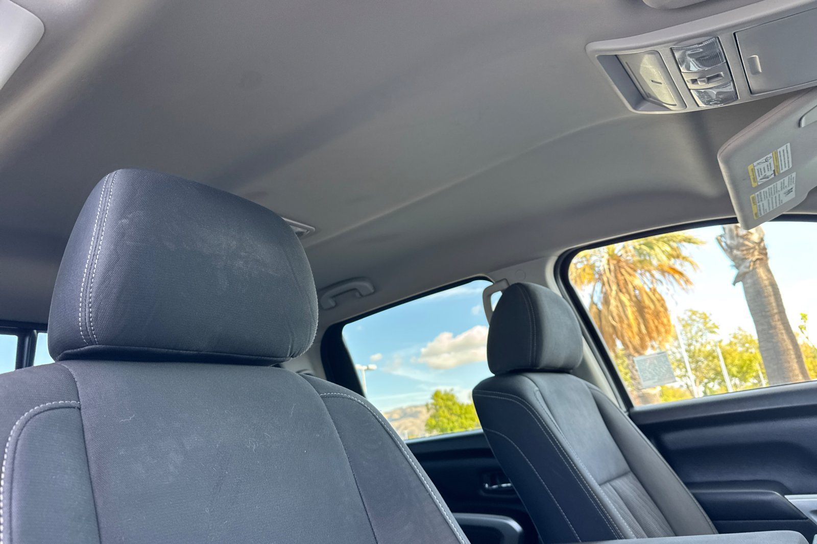 Used 2017 Nissan Titan SV AWD/4WD image 16