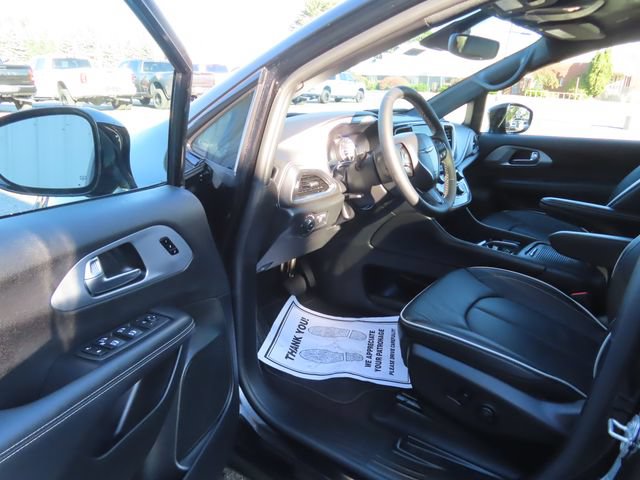 Used 2026 Chrysler Pacifica Limited w/ S Appearance Package AWD/4WD image 20