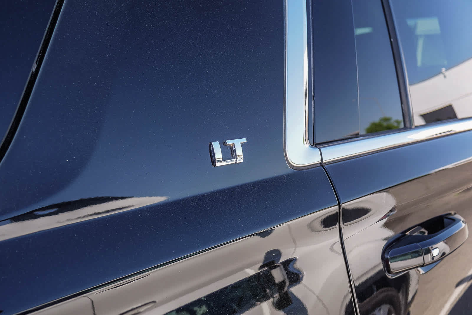Used 2016 Chevrolet Tahoe LT w/ Luxury Package AWD/4WD image 17