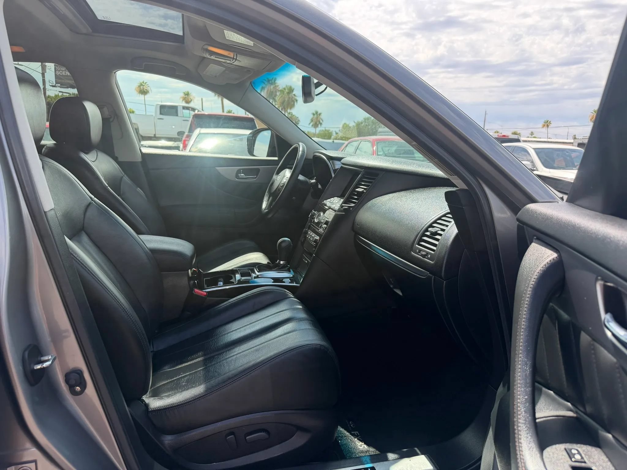 Used 2011 INFINITI FX35 AWD image 26