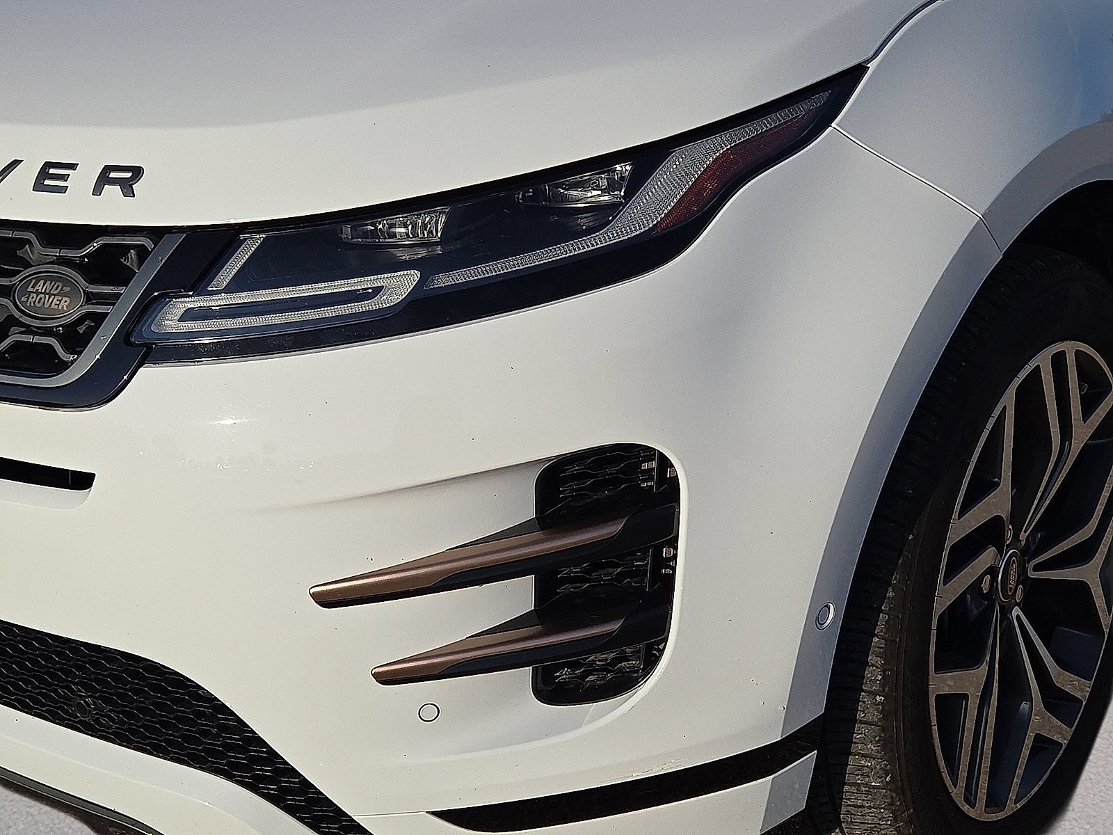 Used 2020 Land Rover Range Rover Evoque R-Dynamic HSE AWD/4WD image 9