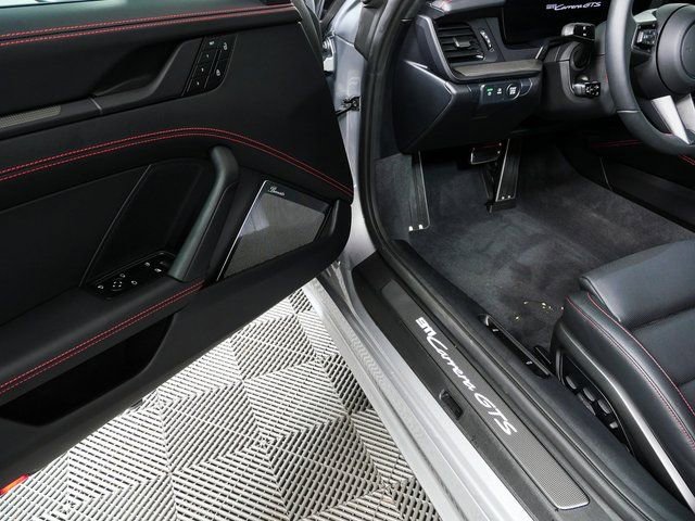 Certified 2025 Porsche 911 Carrera GTS image 8