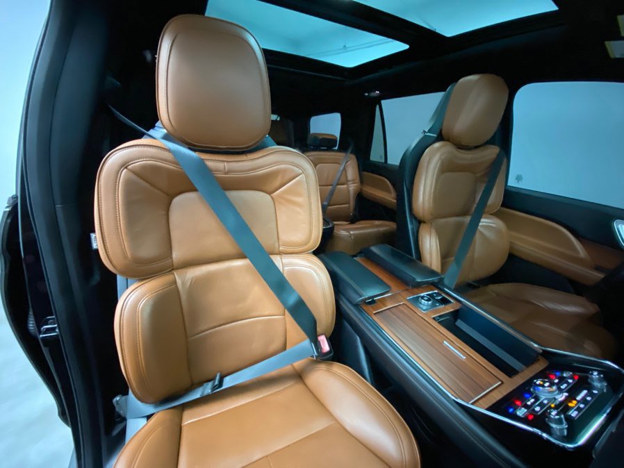 Used 2018 Lincoln Navigator Reserve AWD/4WD image 35