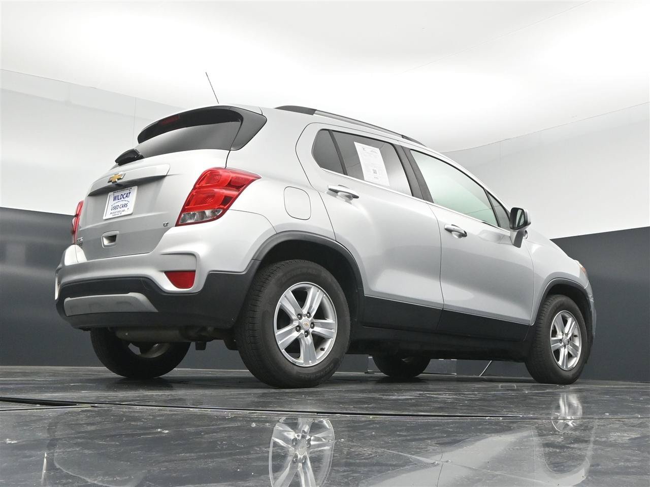 Used 2018 Chevrolet Trax LT w/ LT Convenience Package FWD image 32