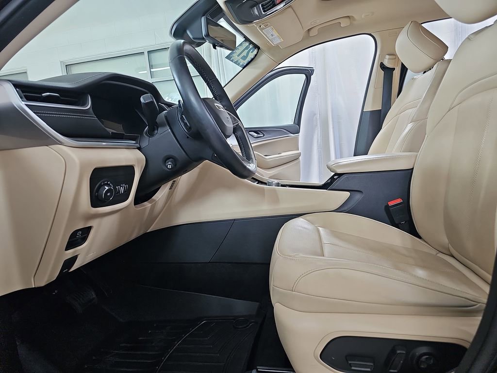 Used 2021 Jeep Grand Cherokee L Limited w/ Luxury Tech Group II image 21