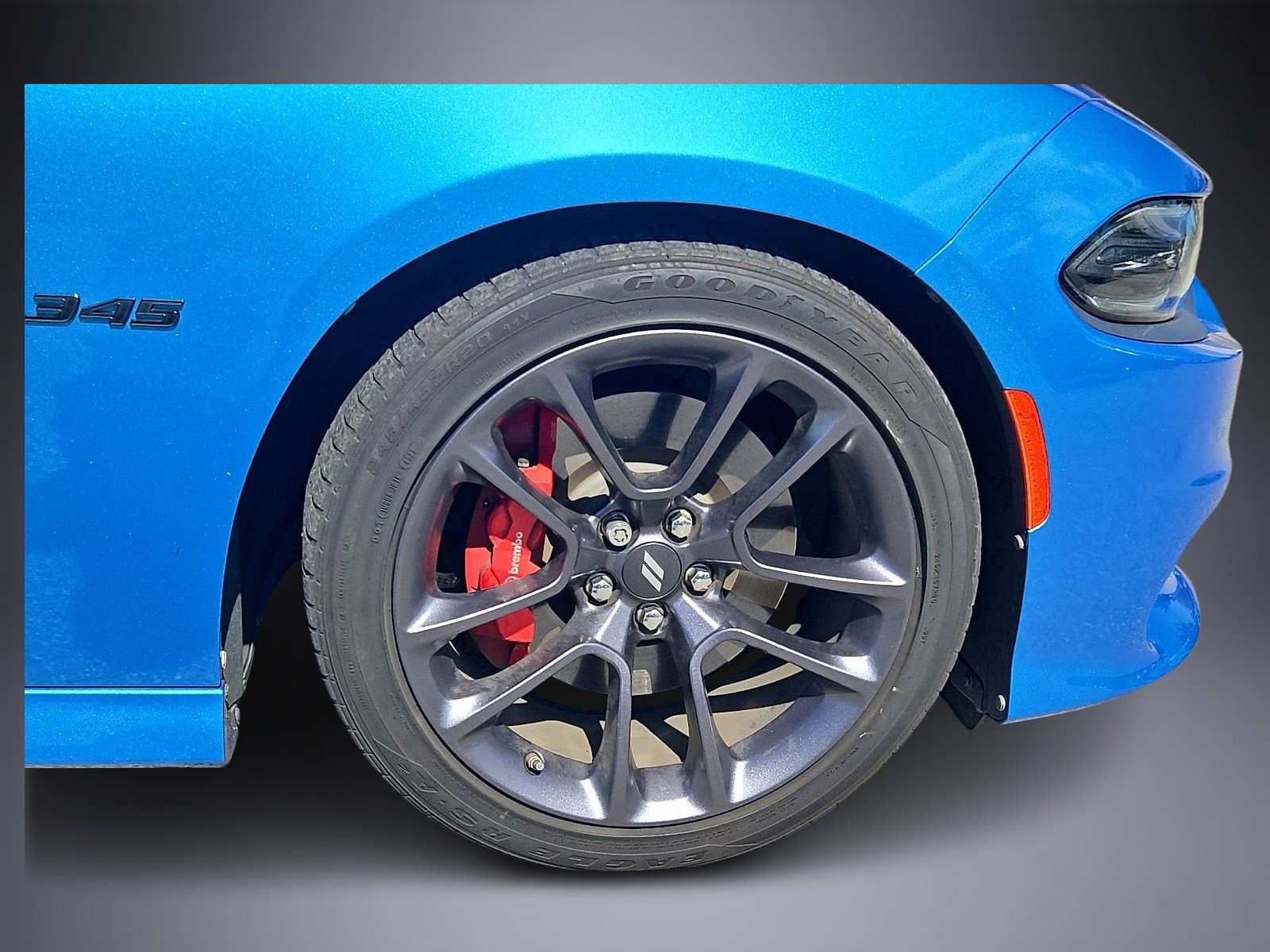 Used 2023 Dodge Charger R/T w/ Performance Handling Group RWD image 8
