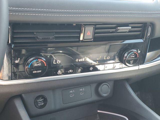 Certified 2026 Nissan Rogue SL AWD/4WD image 28