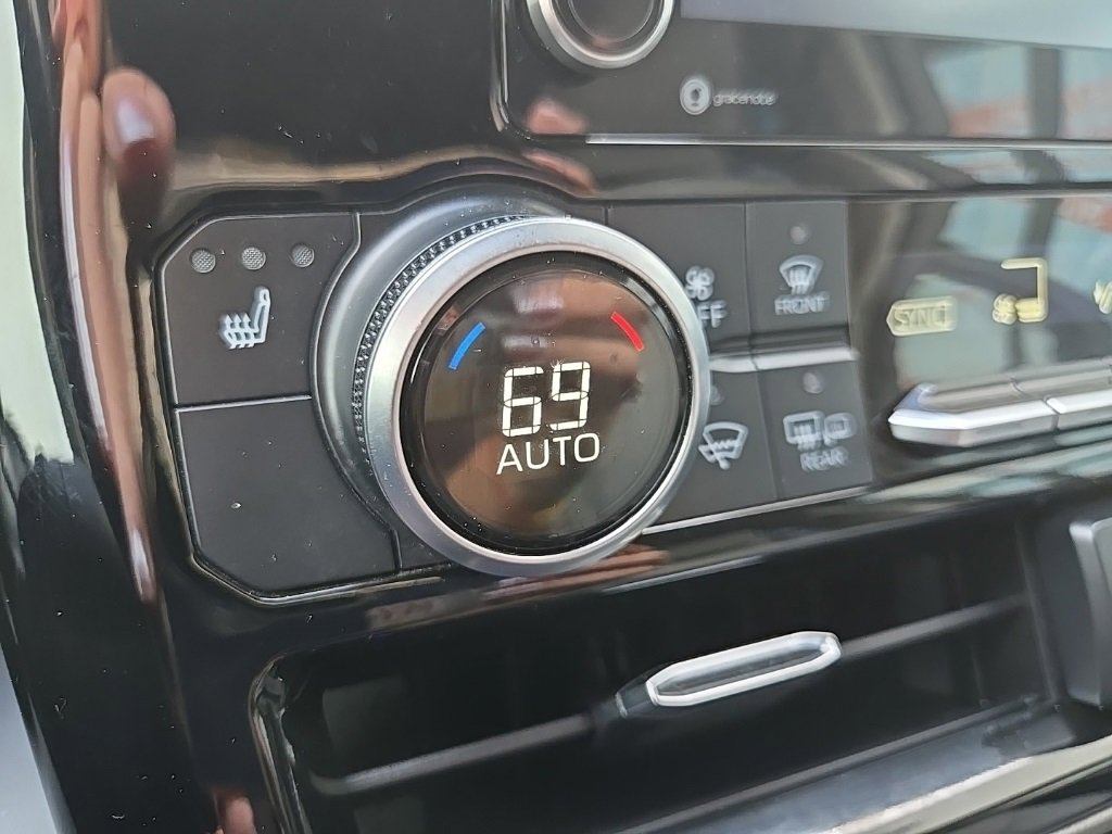 Used 2021 Toyota Highlander XLE image 57