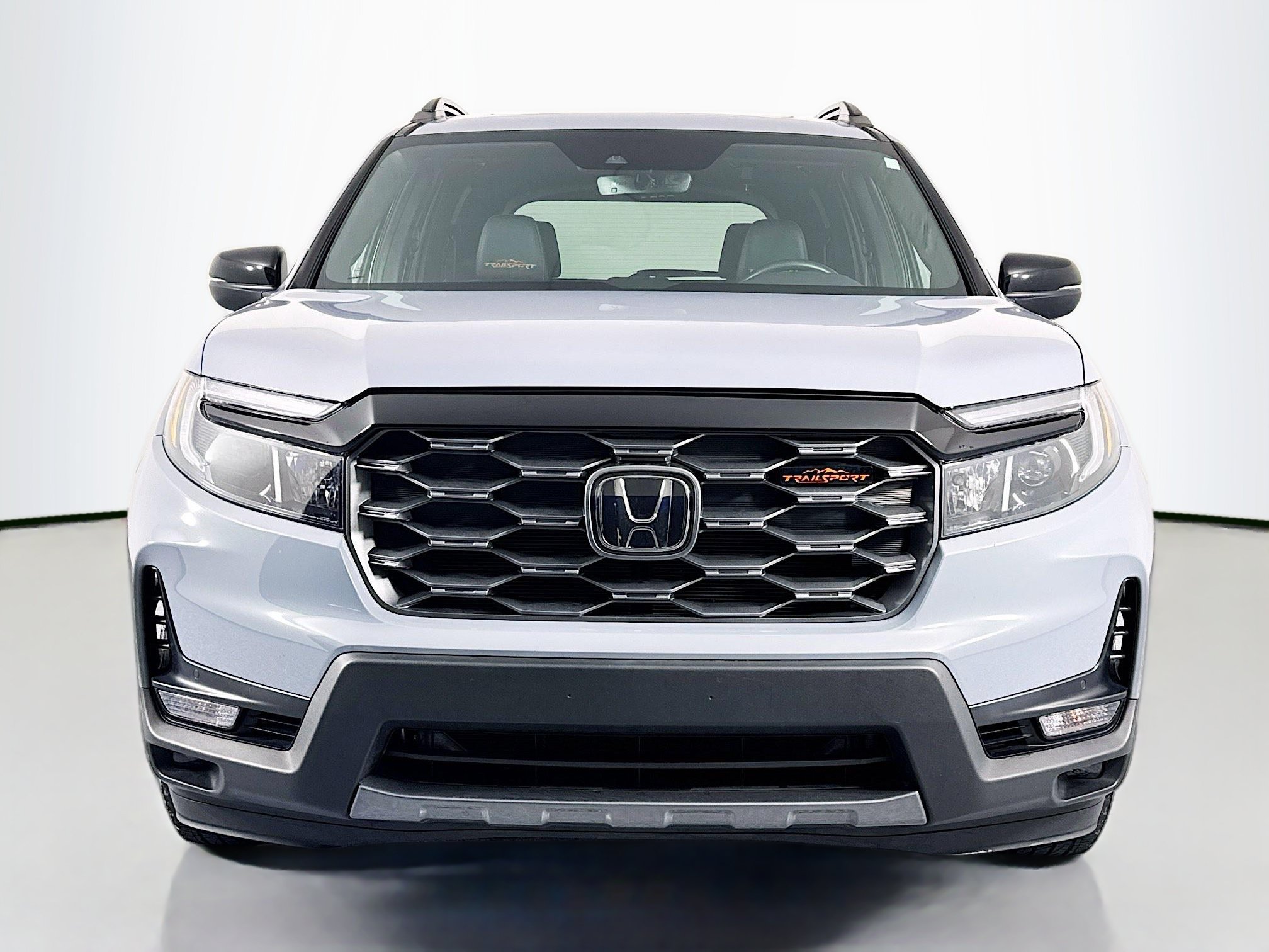 Certified 2023 Honda Passport TrailSport image 2