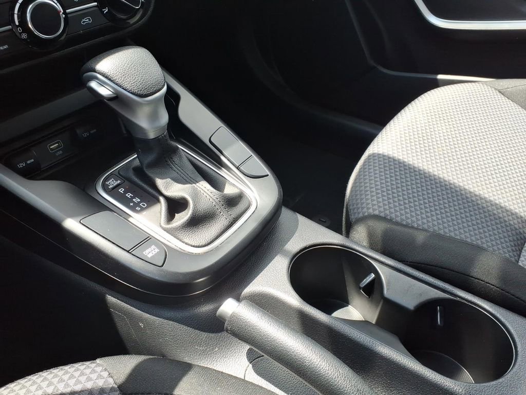 Used 2023 Kia Soul LX w/ LX Technology Package FWD image 18