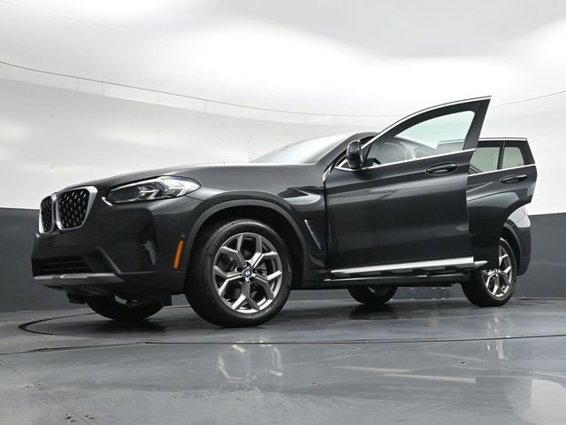 Used 2025 BMW X4 xDrive30i image 42