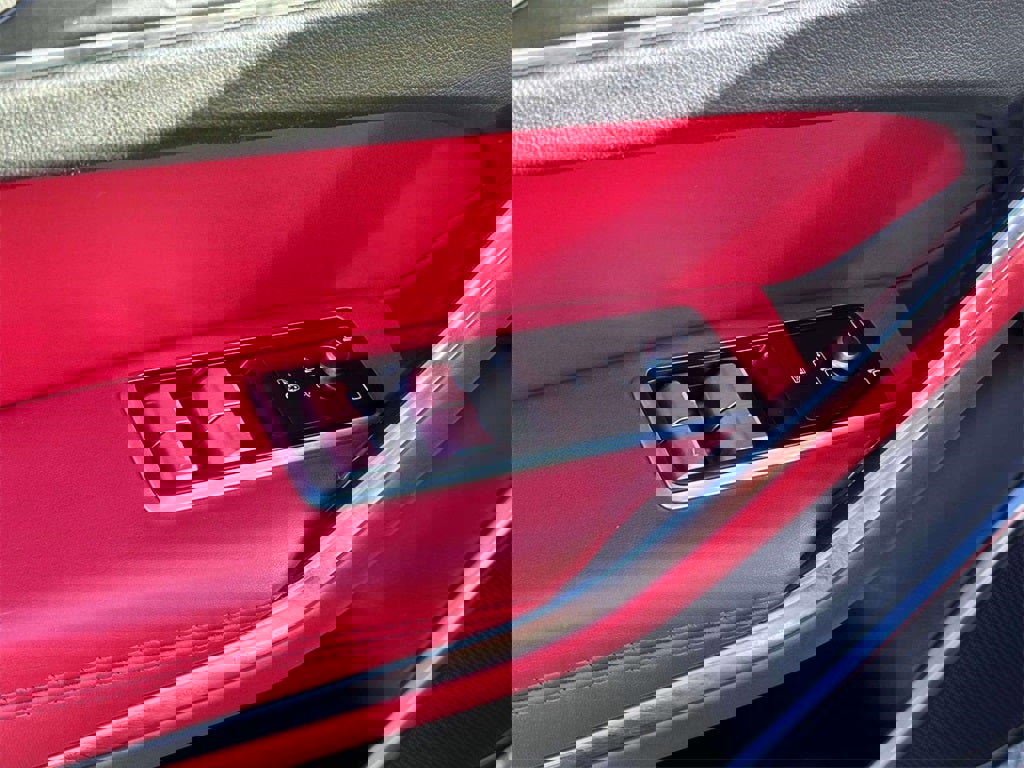 Used 2021 Jaguar F-PACE R-Dynamic S image 17