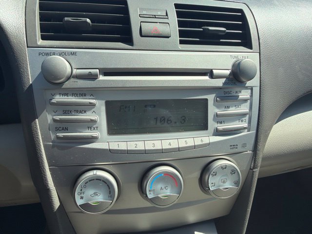 Used 2011 Toyota Camry LE FWD image 11