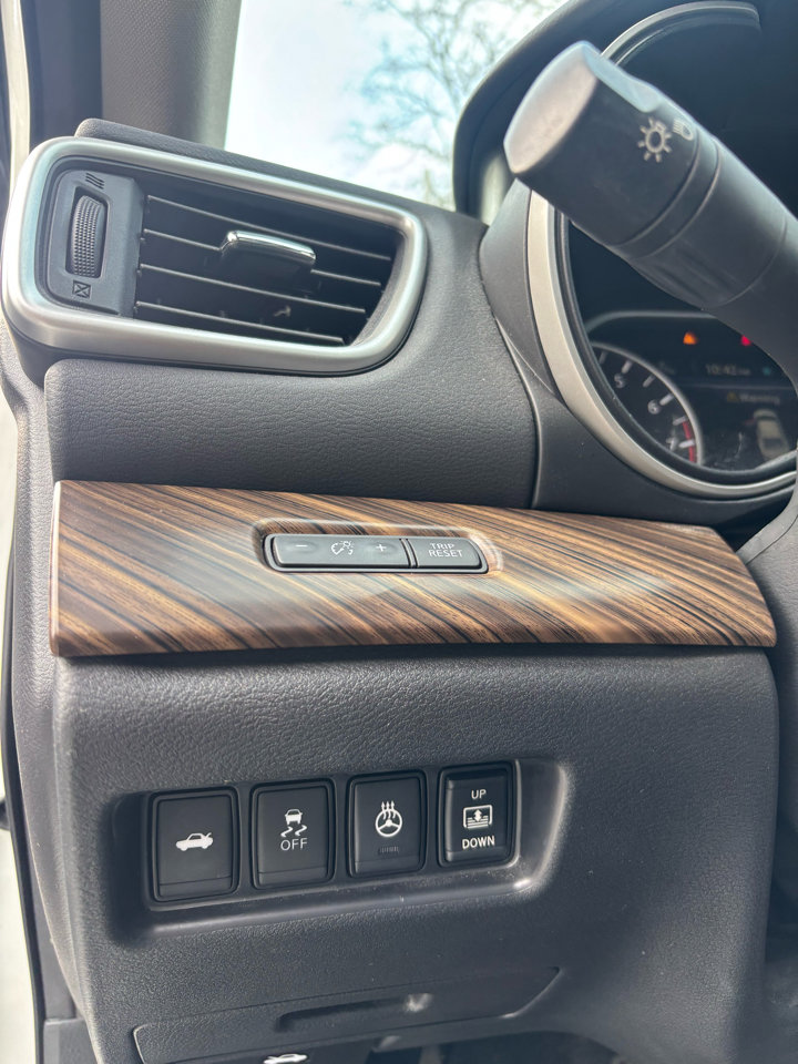 Used 2017 Nissan Maxima Platinum image 9