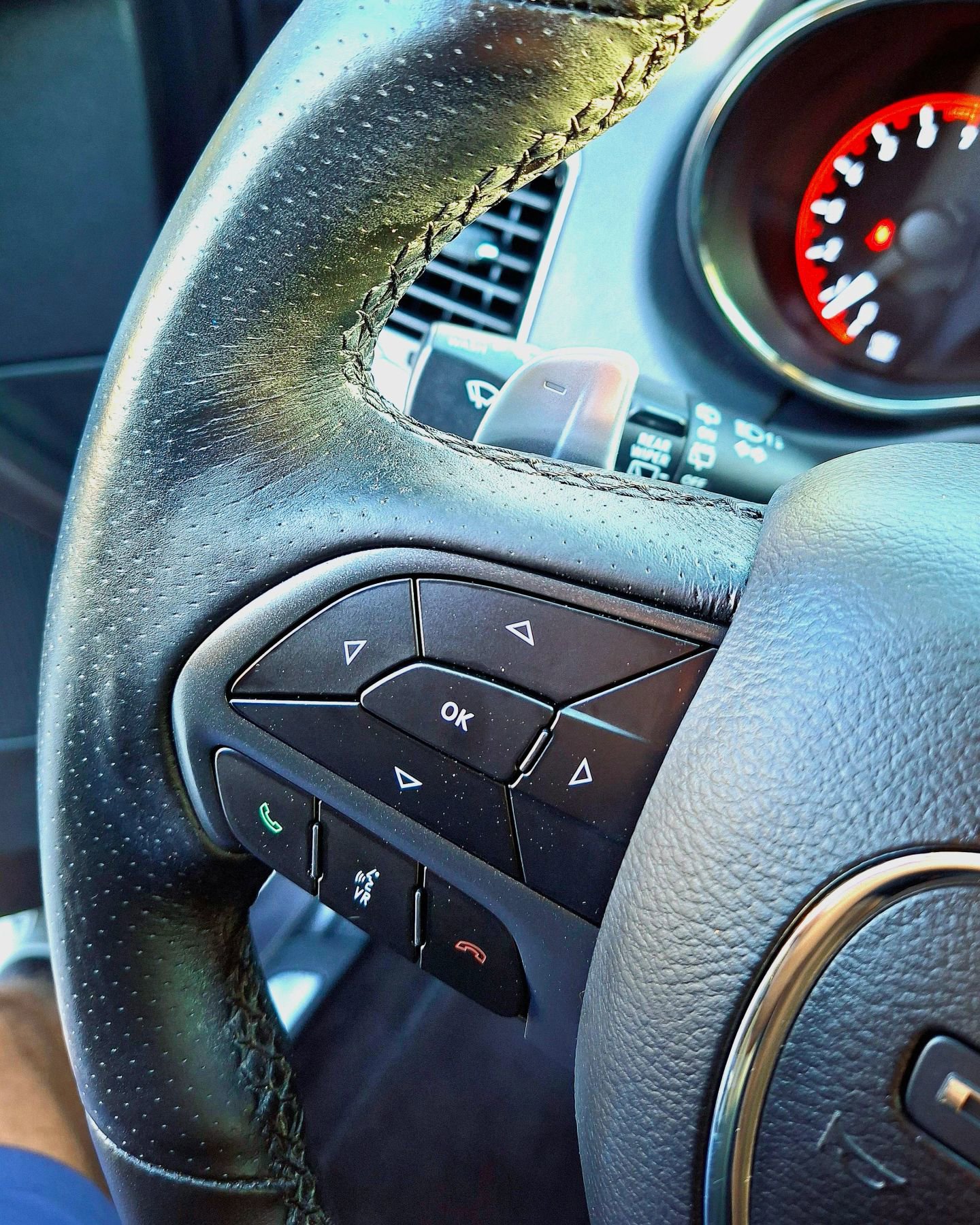 Used 2018 Dodge Durango GT RWD image 28