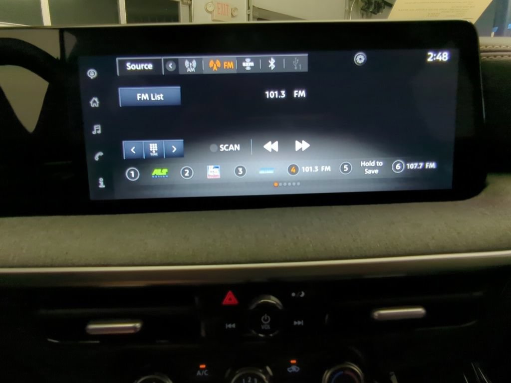 Certified 2025 Nissan Kicks SV FWD image 18