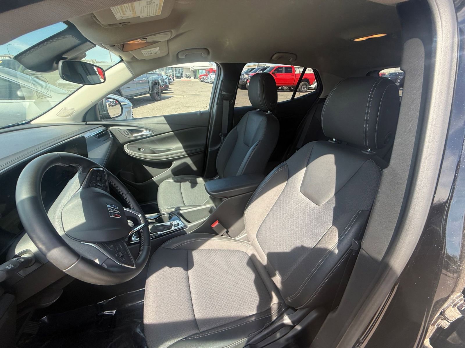 Used 2025 Buick Encore GX Preferred FWD image 36