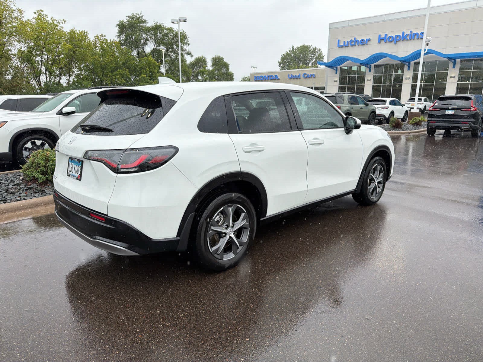 Used 2024 Honda HR-V EX-L image 10