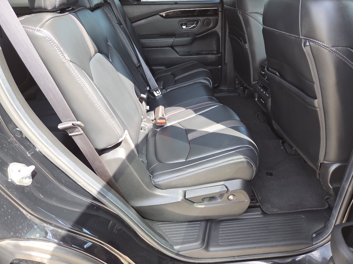 Used 2025 Honda Pilot Touring image 23