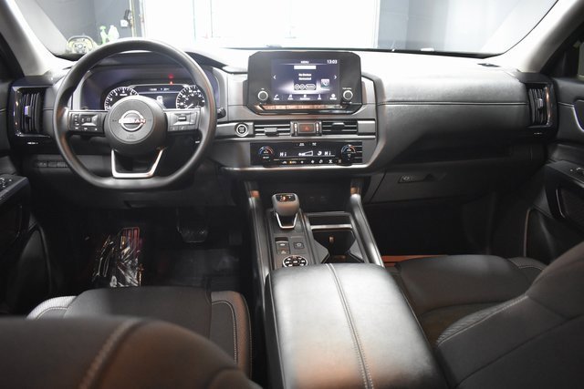 Certified 2024 Nissan Pathfinder S image 13