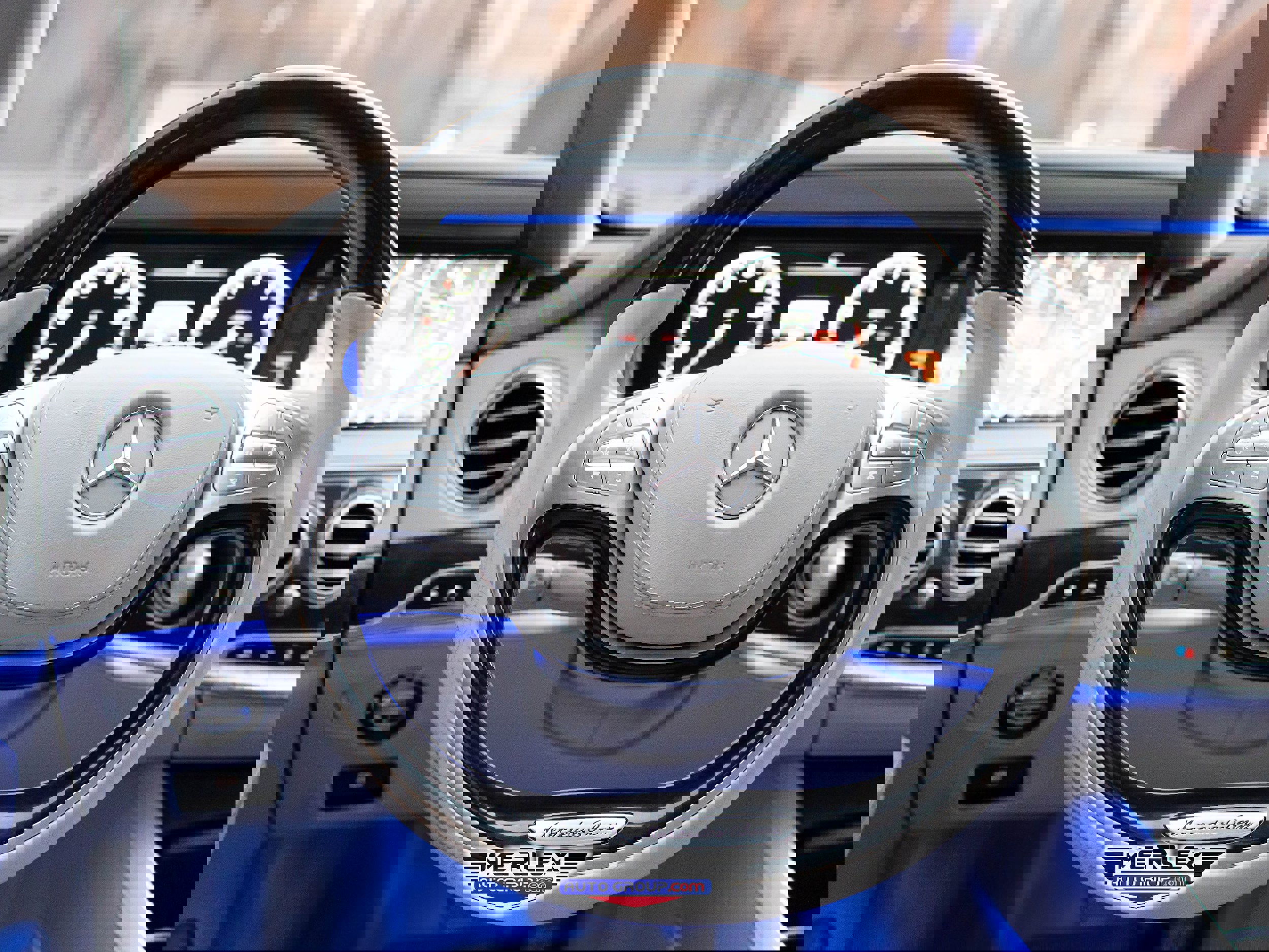 Used 2015 Mercedes-Benz S 550 Sedan w/ Sport Package w/ Sport Package image 23