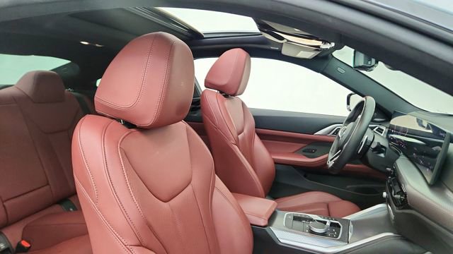 Used 2026 BMW M440i Coupe RWD image 21