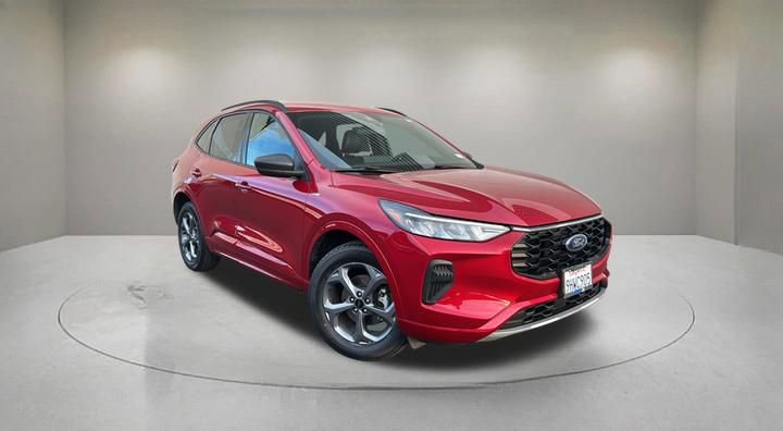 Certified 2023 Ford Escape ST-Line w/ Tech Pack #1 AWD/4WD image 1
