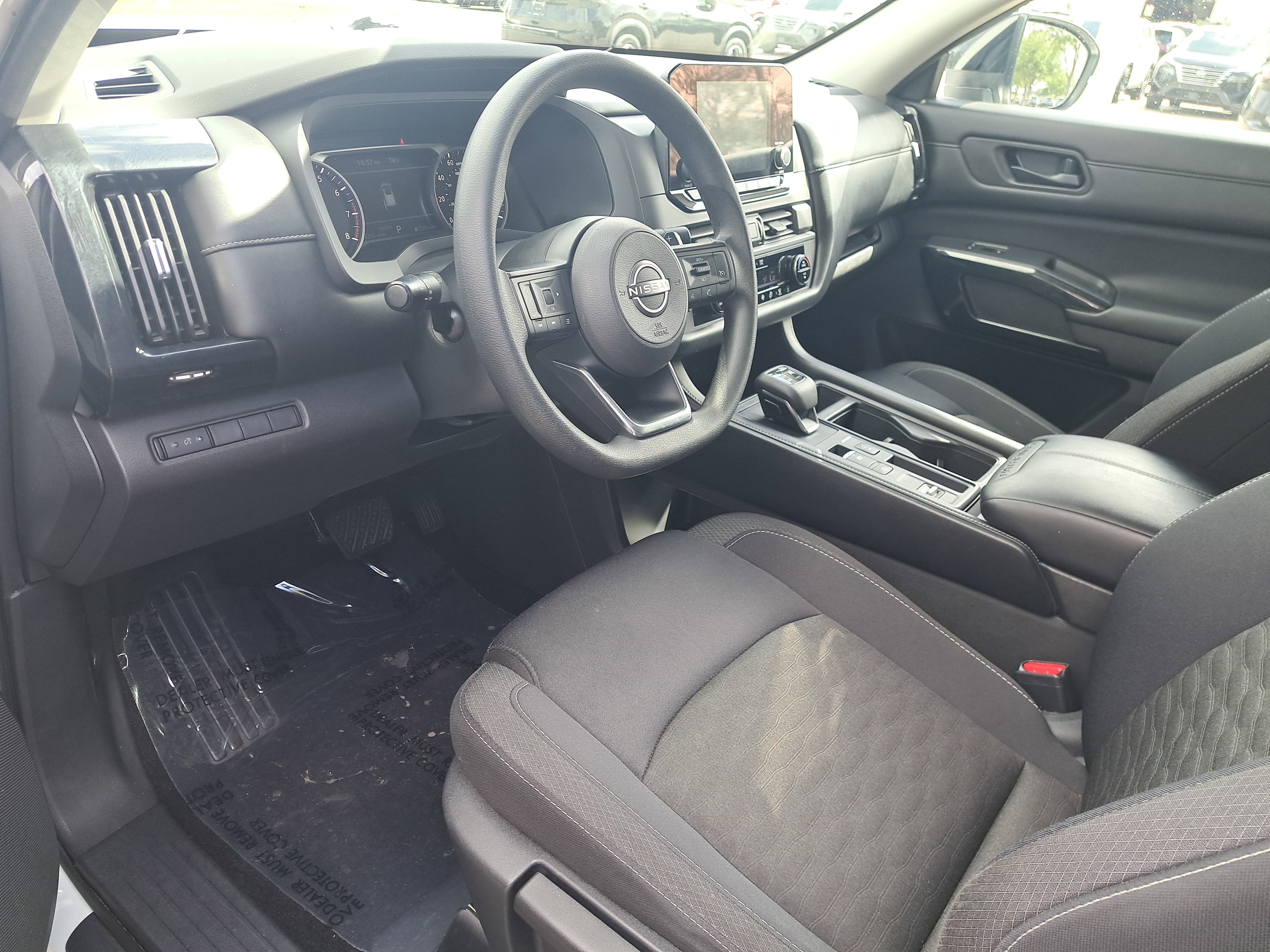 Certified 2023 Nissan Pathfinder S FWD image 11