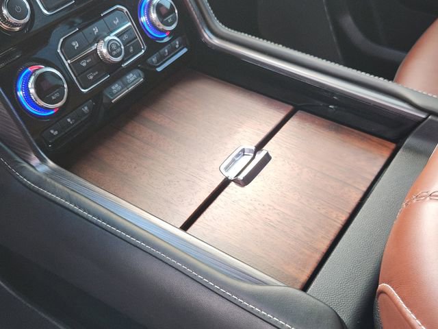 Used 2024 GMC Yukon Denali Ultimate image 17