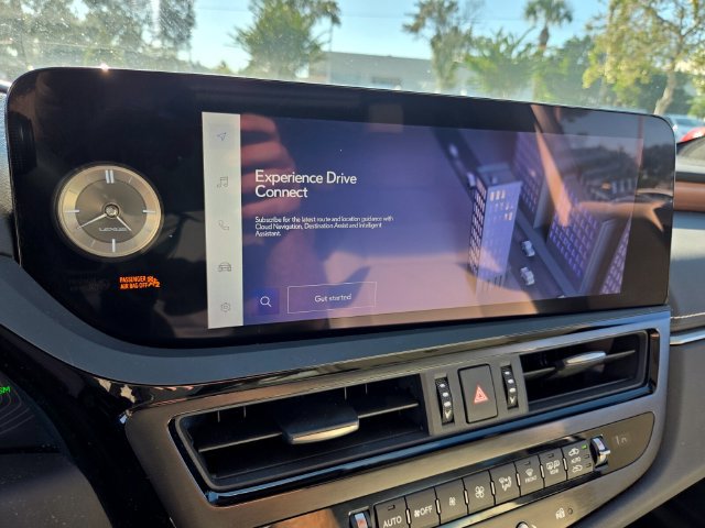 Used 2024 Lexus ES 350 w/ Premium Package FWD image 25