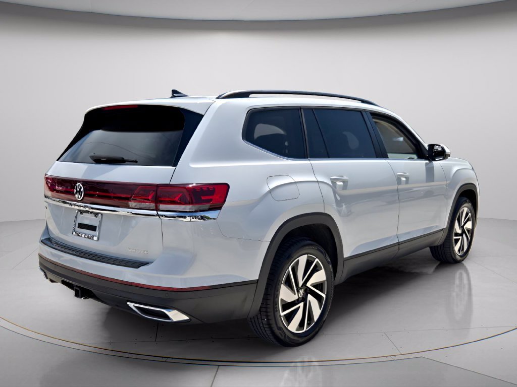 Certified 2026 Volkswagen Atlas SE w/ Panoramic Sunroof Package FWD image 7