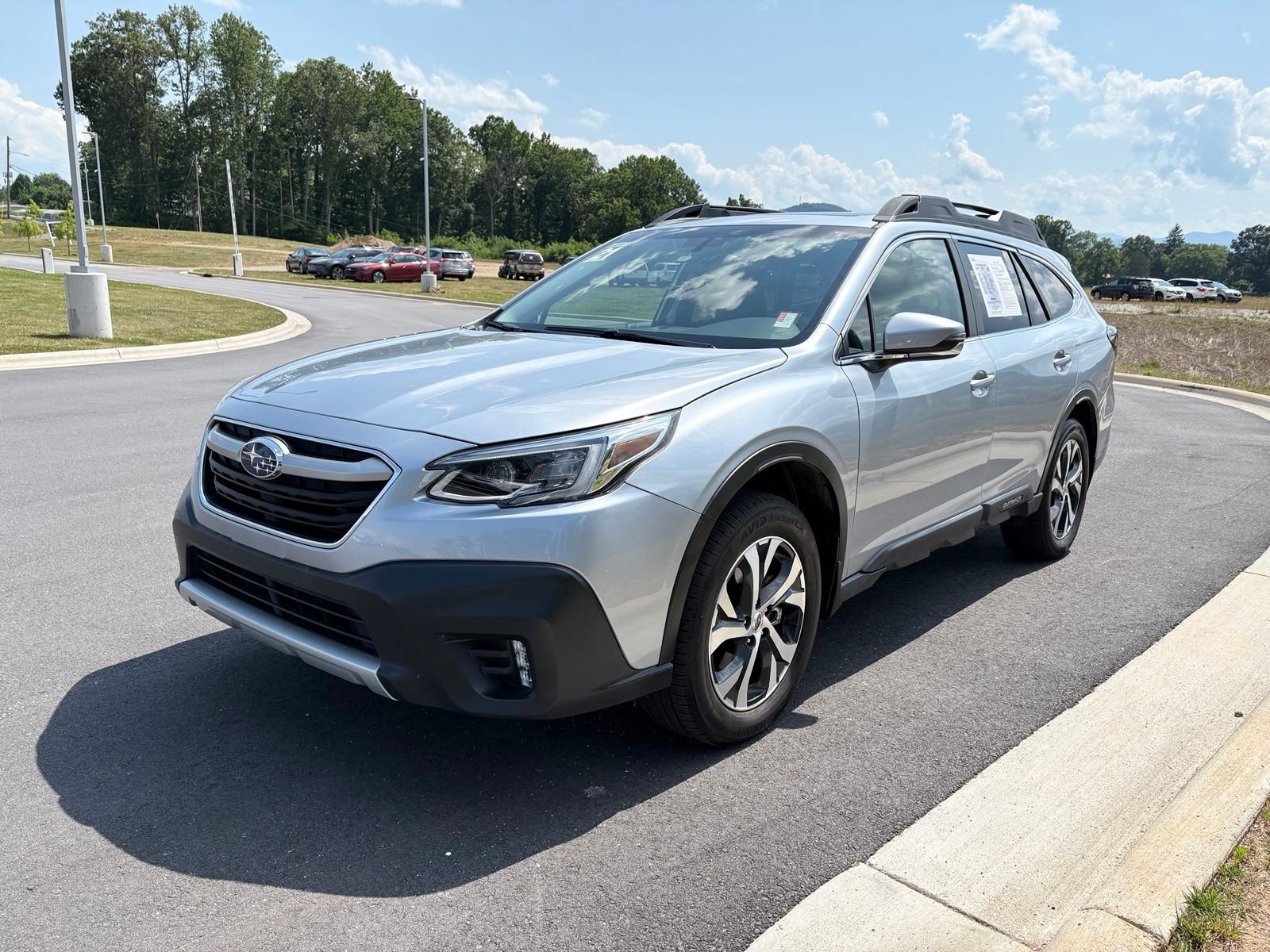 Used 2021 Subaru Outback Limited w/ Popular Package #2 AWD/4WD image 3
