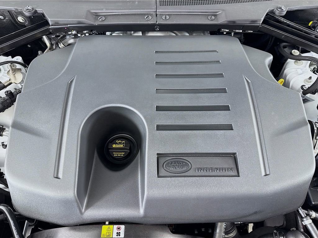 Used 2025 Land Rover Defender 130 S image 27