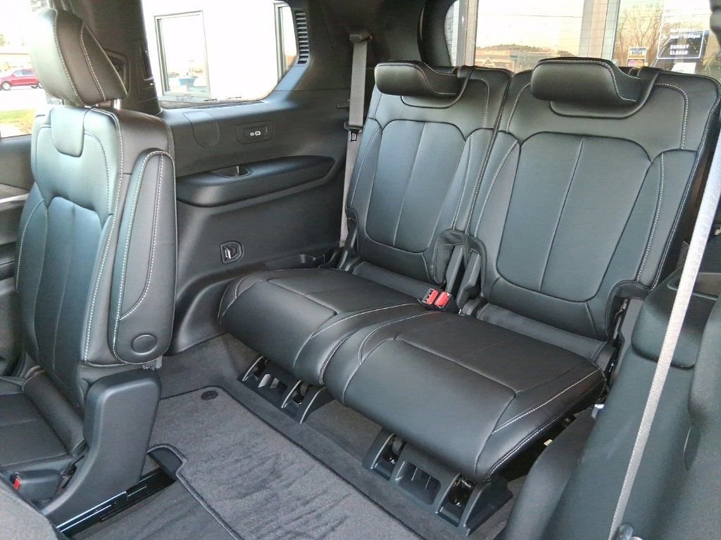 New 2025 Jeep Grand Cherokee L Limited w/ Trailer Tow Package image 11